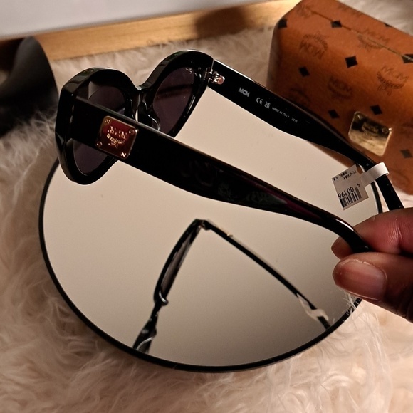 MCM 684S 001 Black Cat Eye Sunglasses 54mm main image 7